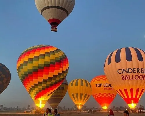 Luxor Tagesausflug mit Heißluftballonfahrt